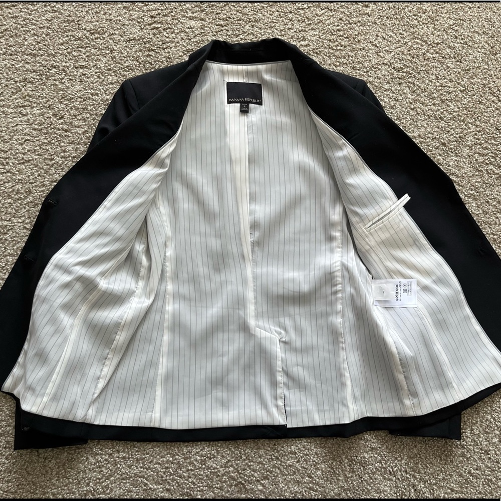 Banana Republic black blazer size 2 - Picture 3 of 7